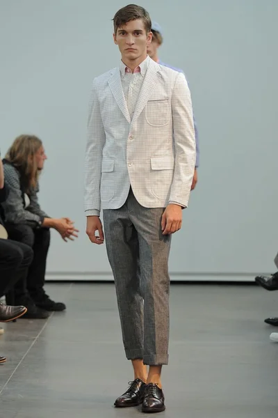Look 33